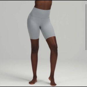 Lululemon Align High Rise Shorts with Pockets!! Size 8
